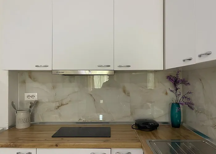 2 Apartman Tirana